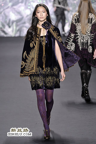 Anna Sui ﶬr(sh)bʷ 󴮟